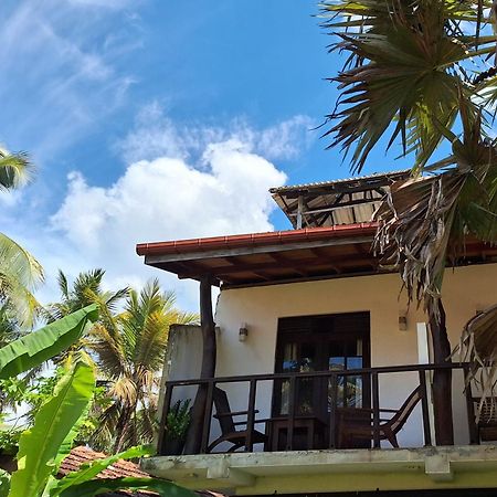 Bandulas Beach House ヒッカドゥワ エクステリア 写真