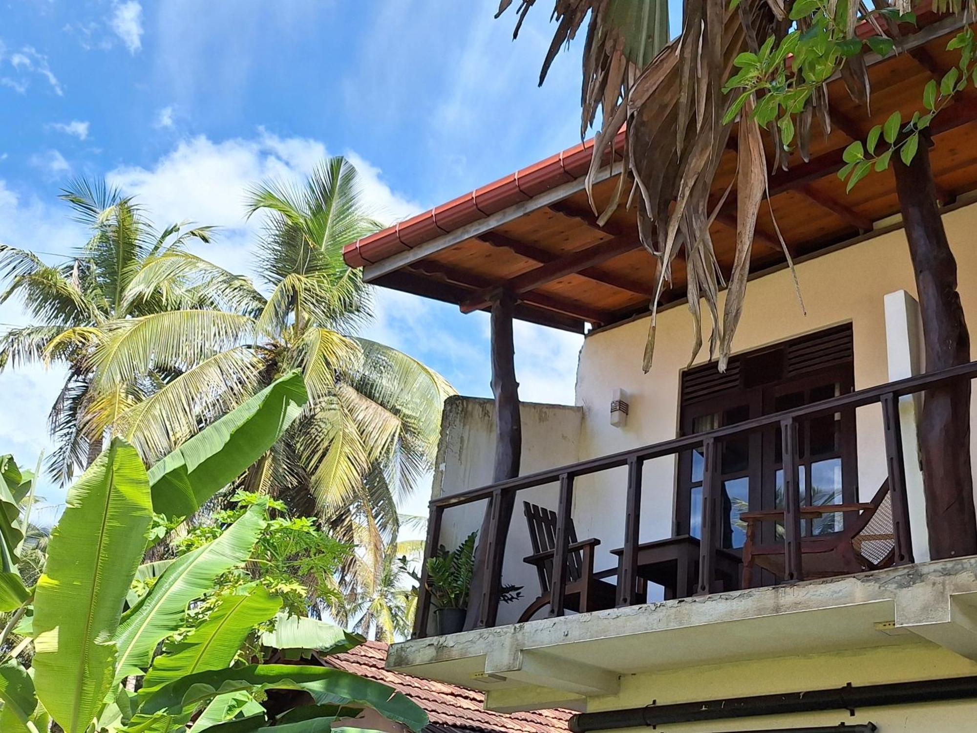 Bandulas Beach House ヒッカドゥワ エクステリア 写真